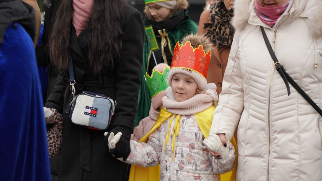 Raciążanie w tradycyjnym orszaku na Trzech Króli
