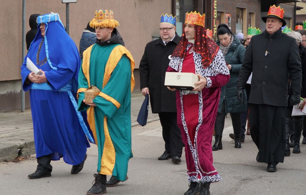 Raciążanie w tradycyjnym orszaku na Trzech Króli