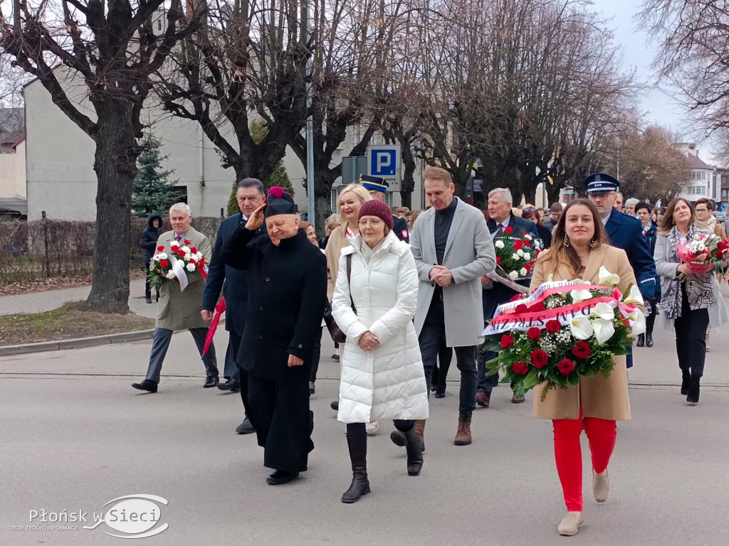 Pod katyńskim krzyżem...
