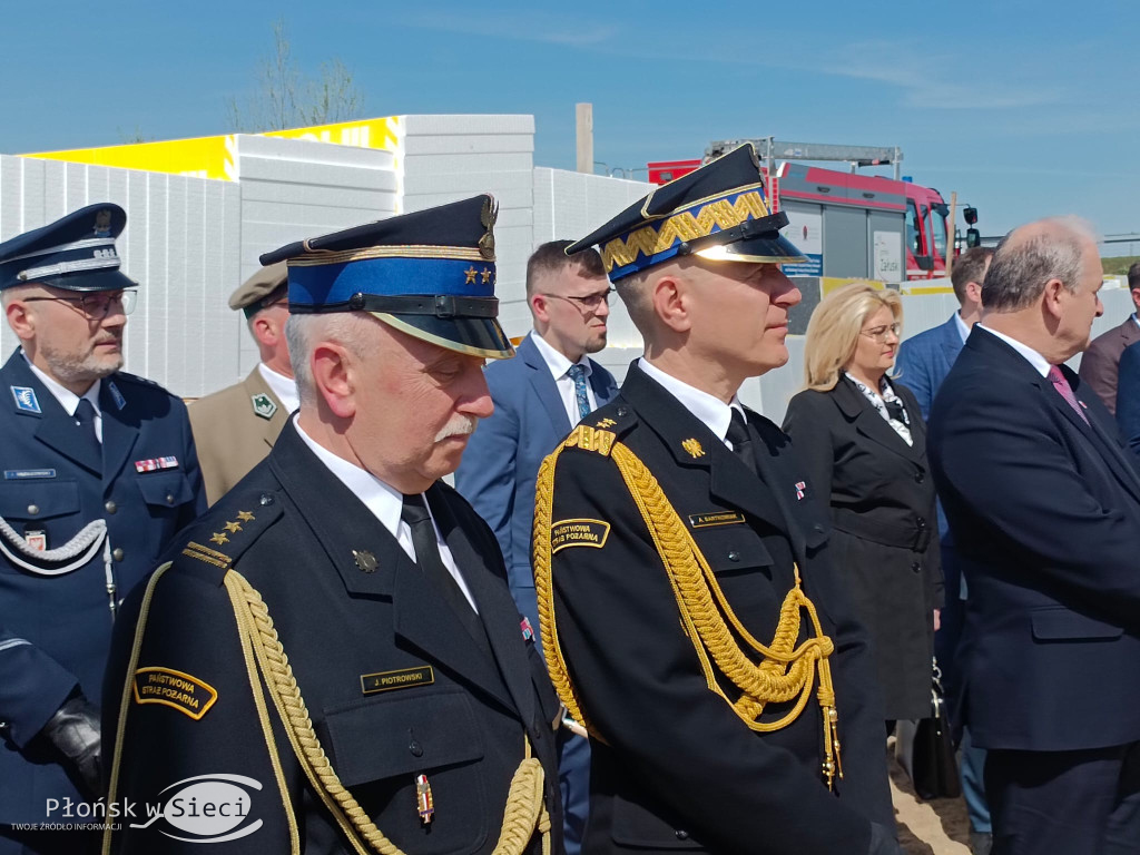 Wmurowali akt erekcyjny pod nową strażnicę