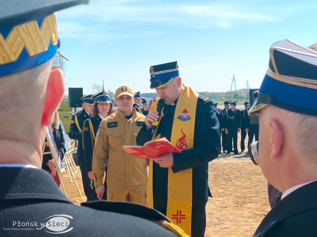 Wmurowali akt erekcyjny pod nową strażnicę