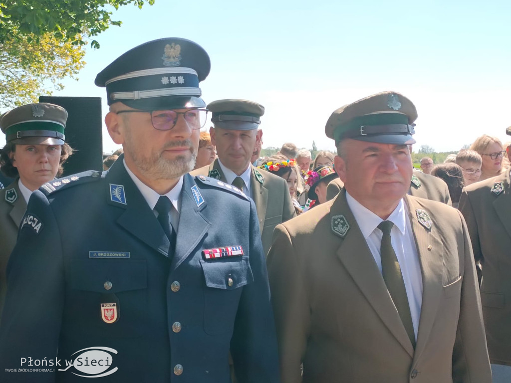 W dowód pamięci o ludziach odważnych...
