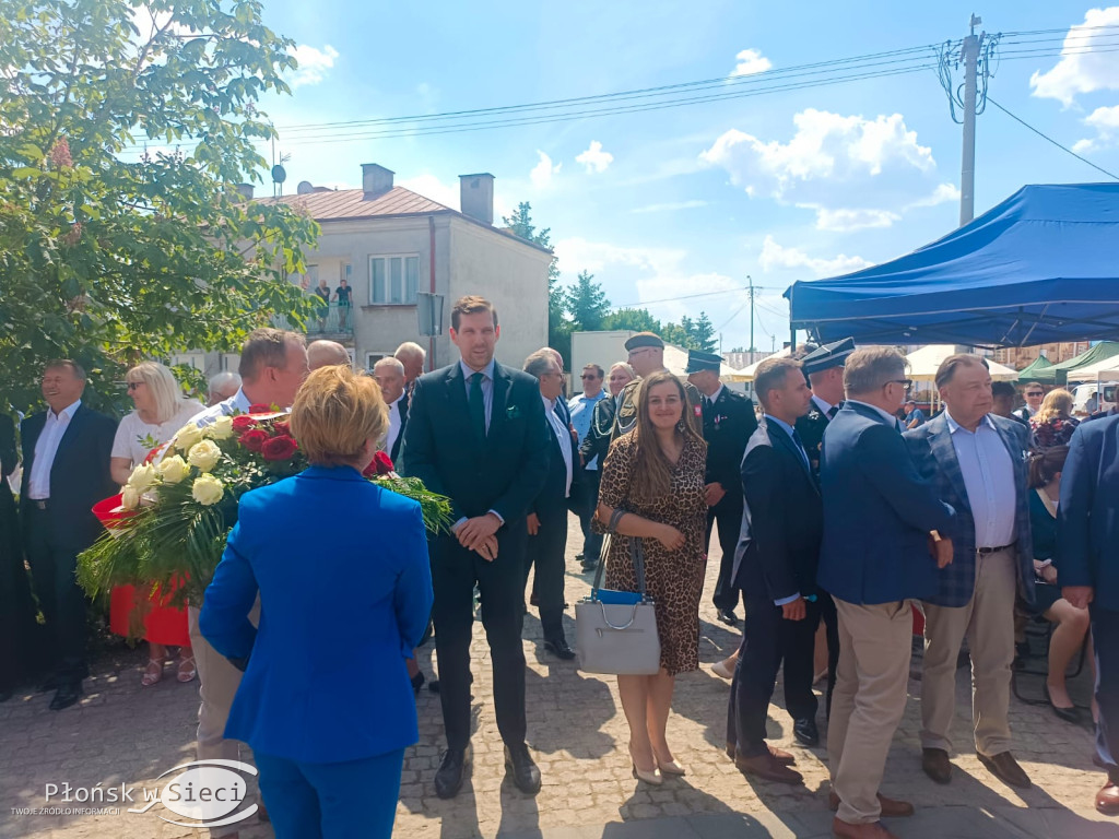 Uroczyste odsłonięcie pomnika w Sochocinie