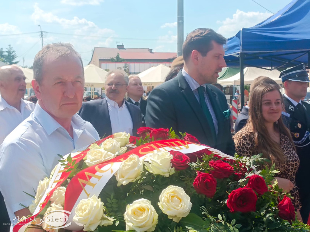Uroczyste odsłonięcie pomnika w Sochocinie