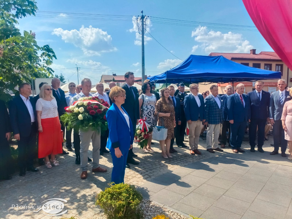 Uroczyste odsłonięcie pomnika w Sochocinie