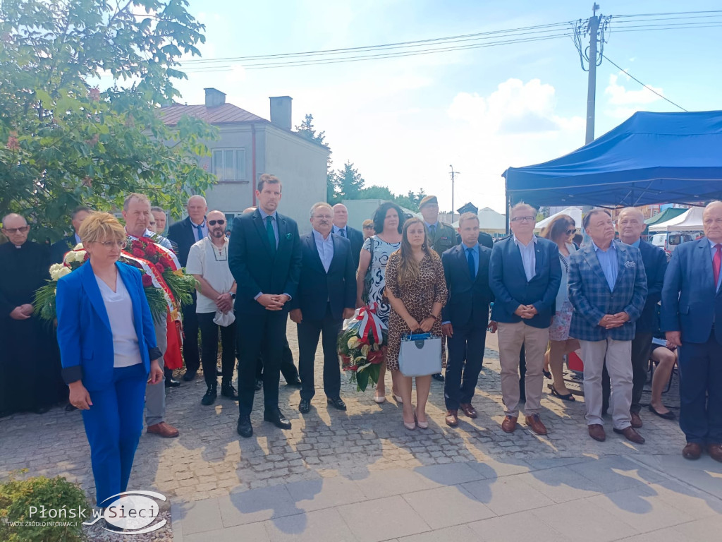 Uroczyste odsłonięcie pomnika w Sochocinie