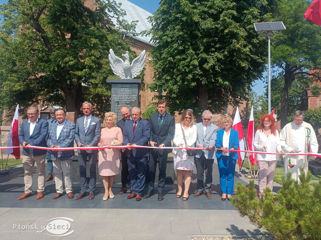 Uroczyste odsłonięcie pomnika w Sochocinie