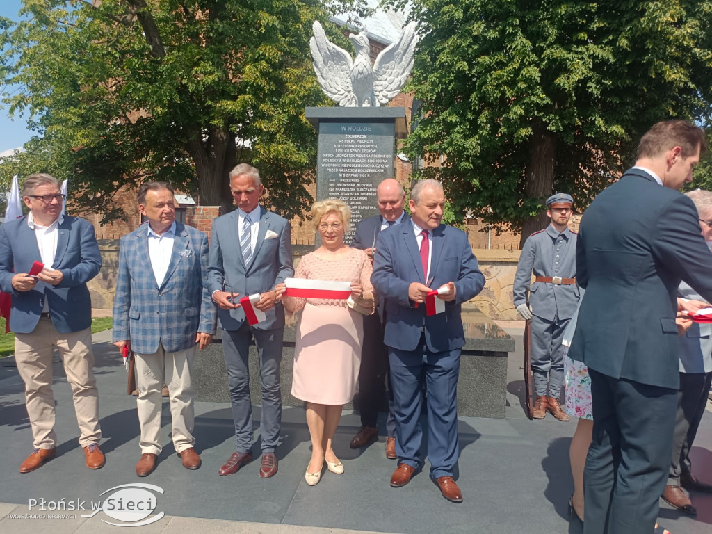 Uroczyste odsłonięcie pomnika w Sochocinie