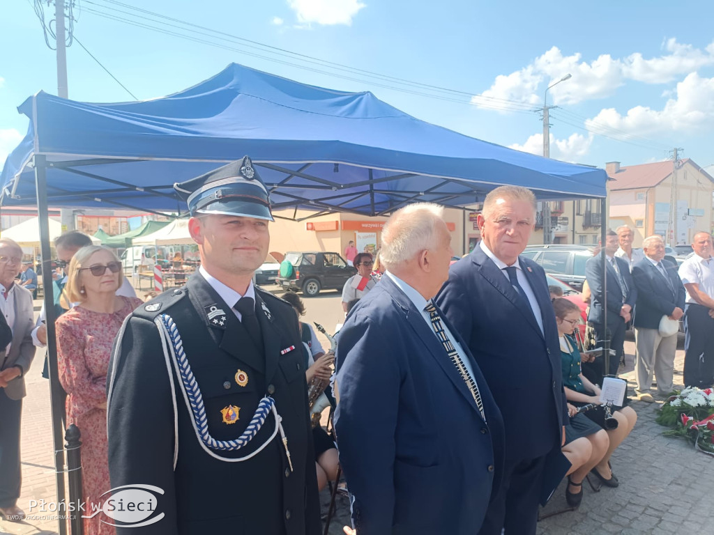 Uroczyste odsłonięcie pomnika w Sochocinie