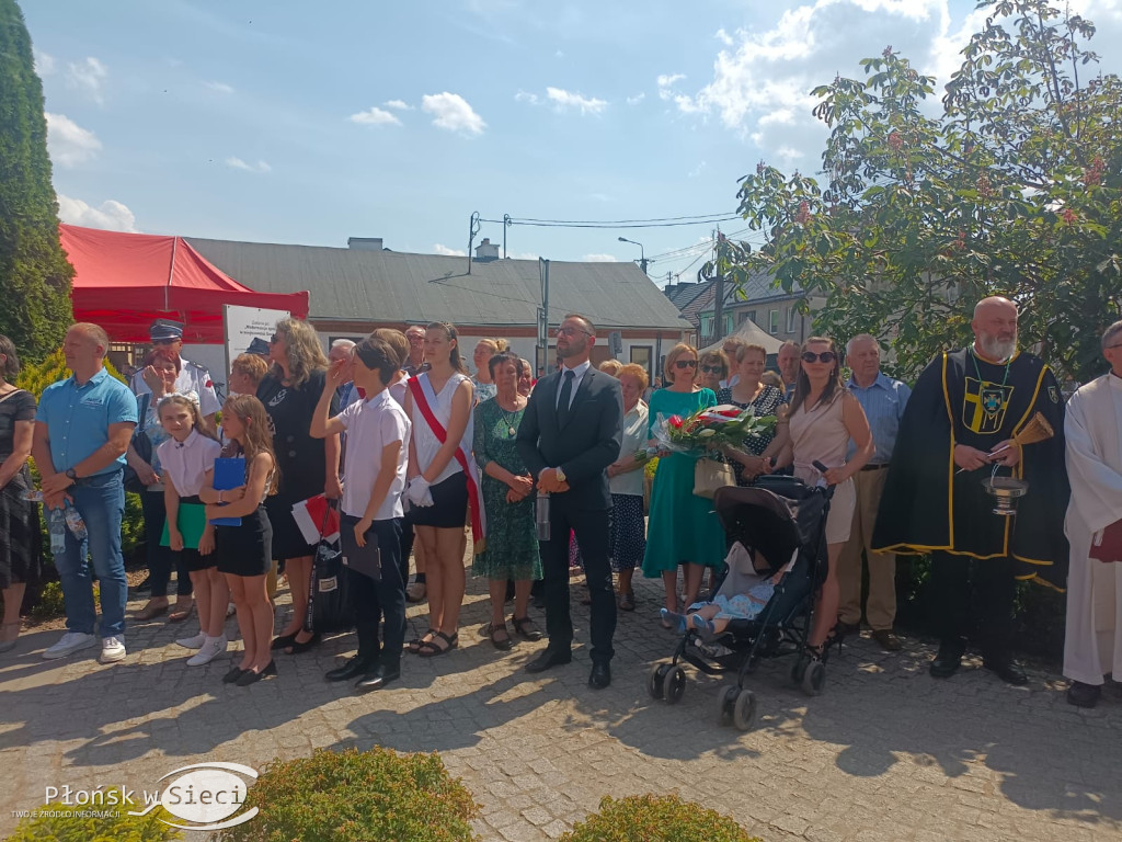 Uroczyste odsłonięcie pomnika w Sochocinie
