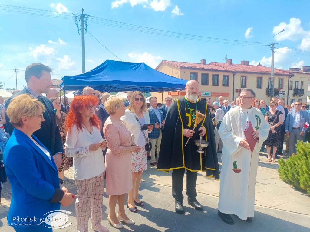 Uroczyste odsłonięcie pomnika w Sochocinie