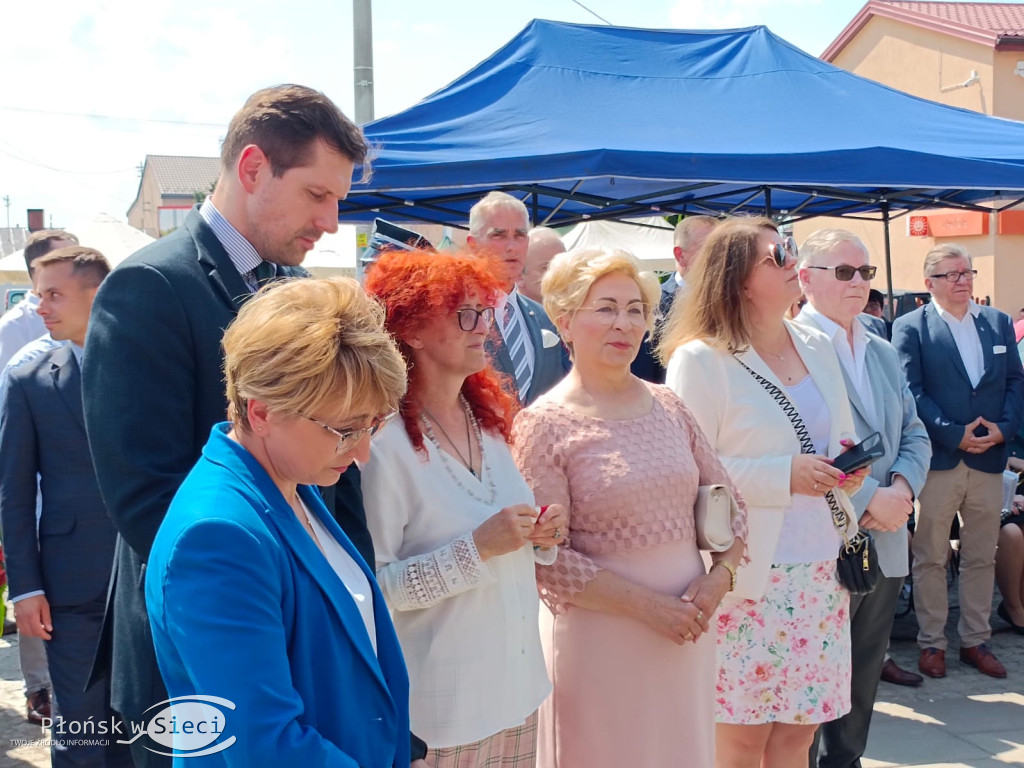 Uroczyste odsłonięcie pomnika w Sochocinie