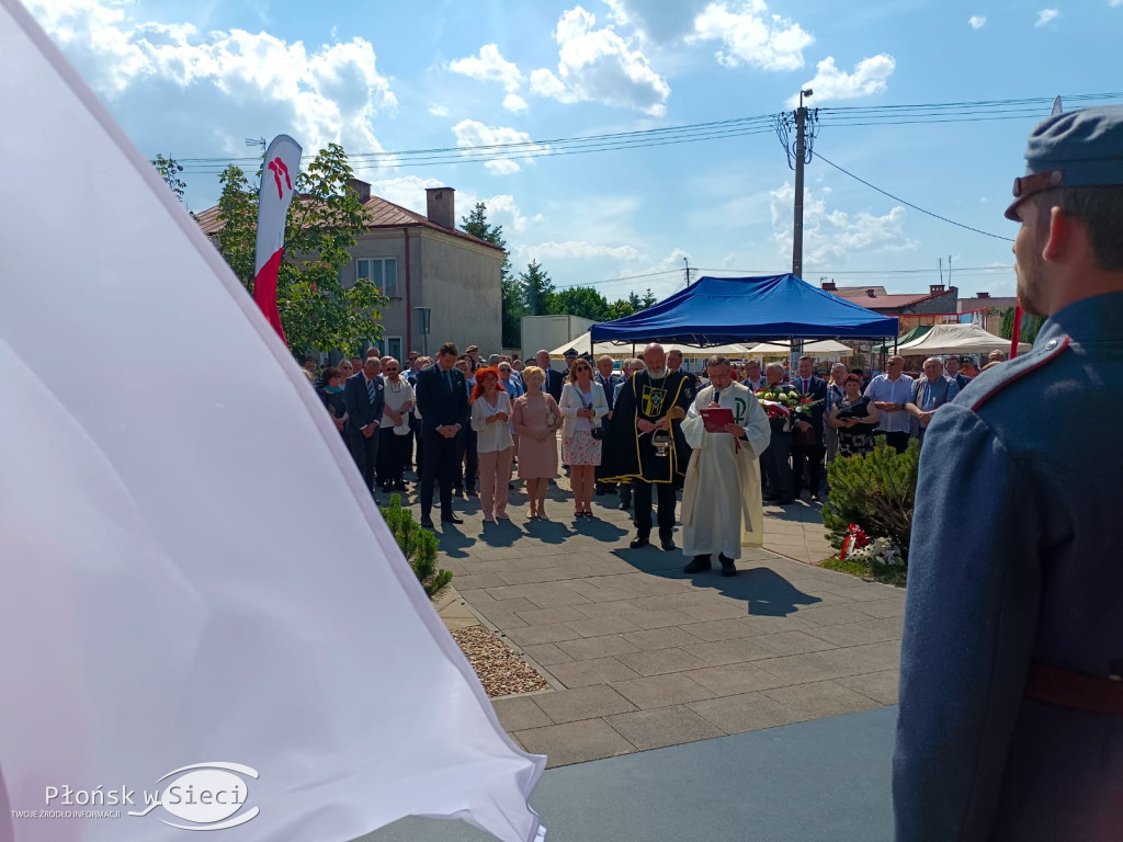 Uroczyste odsłonięcie pomnika w Sochocinie