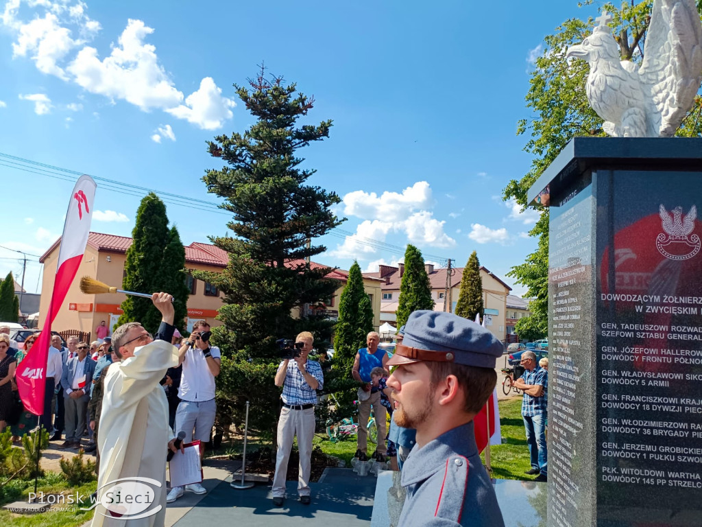 Uroczyste odsłonięcie pomnika w Sochocinie