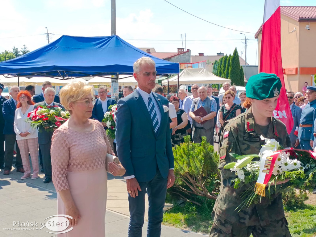 Uroczyste odsłonięcie pomnika w Sochocinie