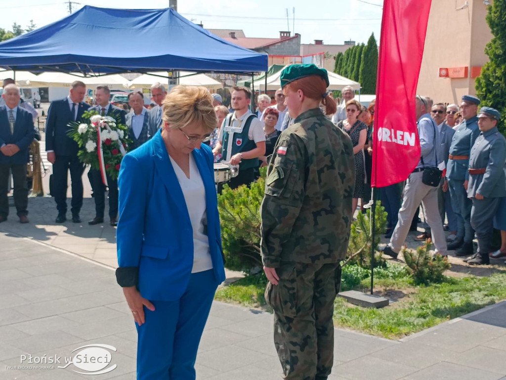 Uroczyste odsłonięcie pomnika w Sochocinie