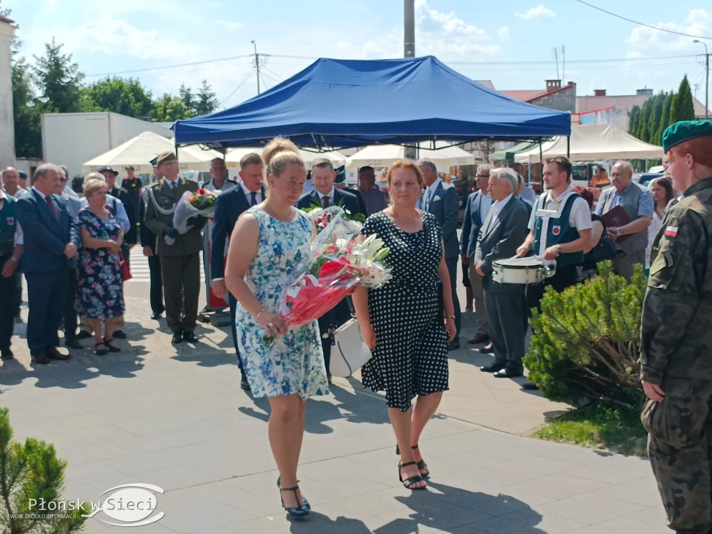 Uroczyste odsłonięcie pomnika w Sochocinie