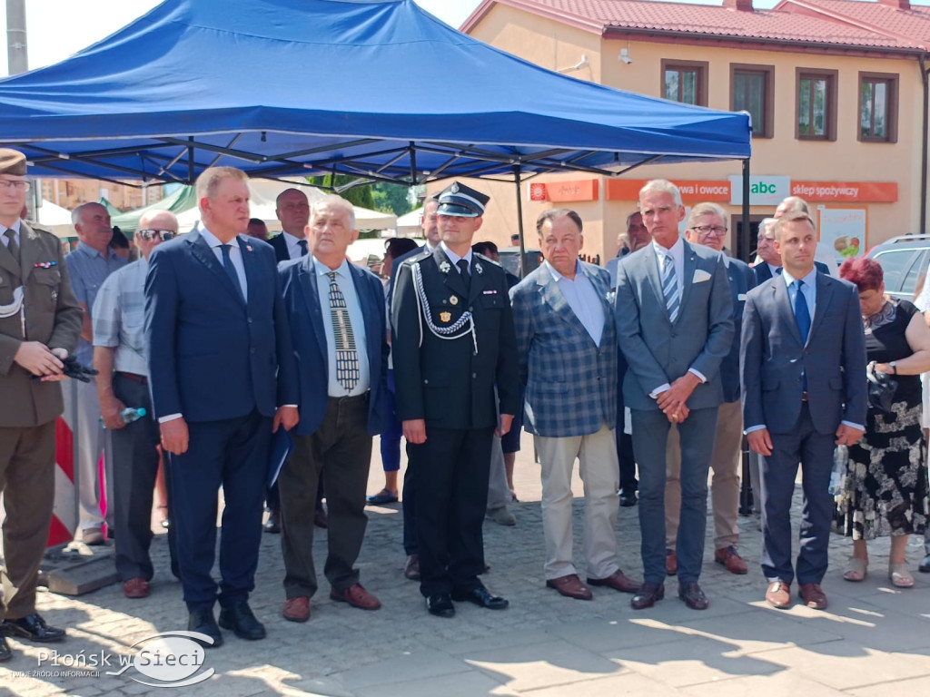 Uroczyste odsłonięcie pomnika w Sochocinie