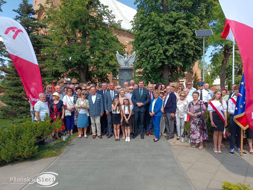 Uroczyste odsłonięcie pomnika w Sochocinie