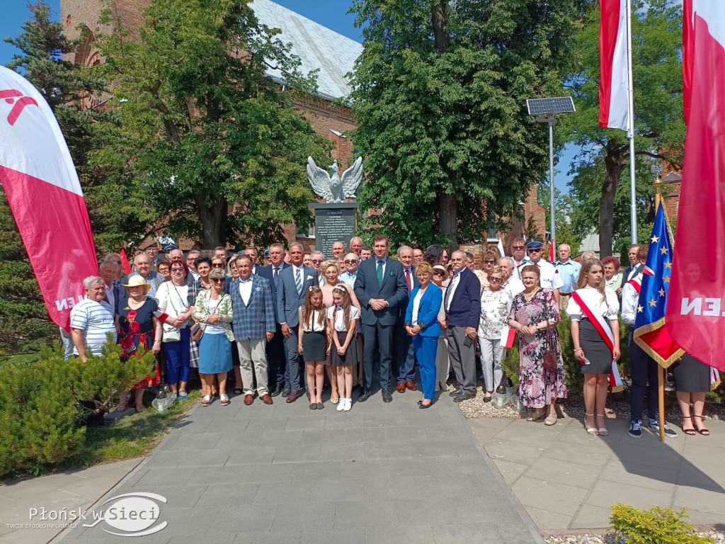 Uroczyste odsłonięcie pomnika w Sochocinie