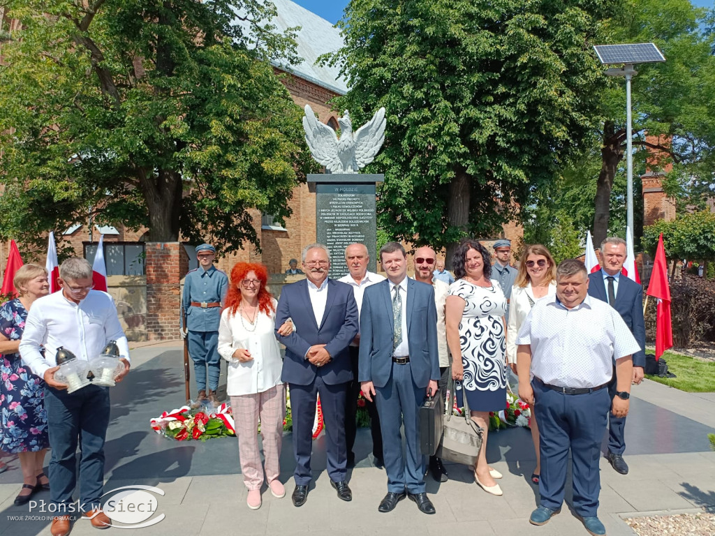 Uroczyste odsłonięcie pomnika w Sochocinie