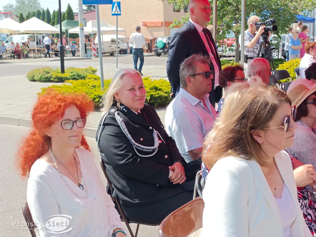 Uroczyste odsłonięcie pomnika w Sochocinie