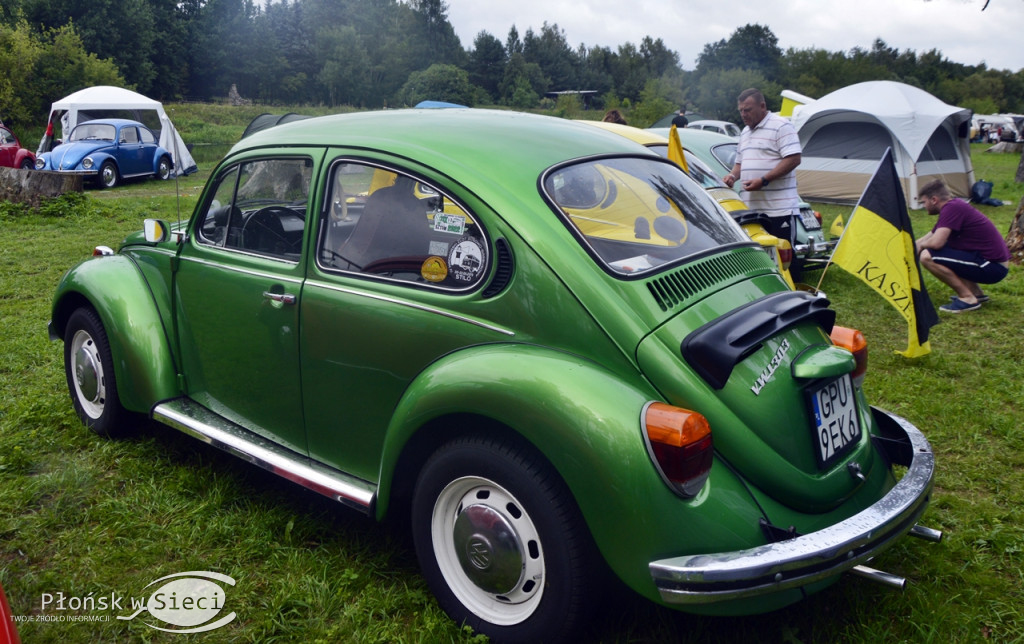 Motoryzacyjna impreza na plaży w Zawadach