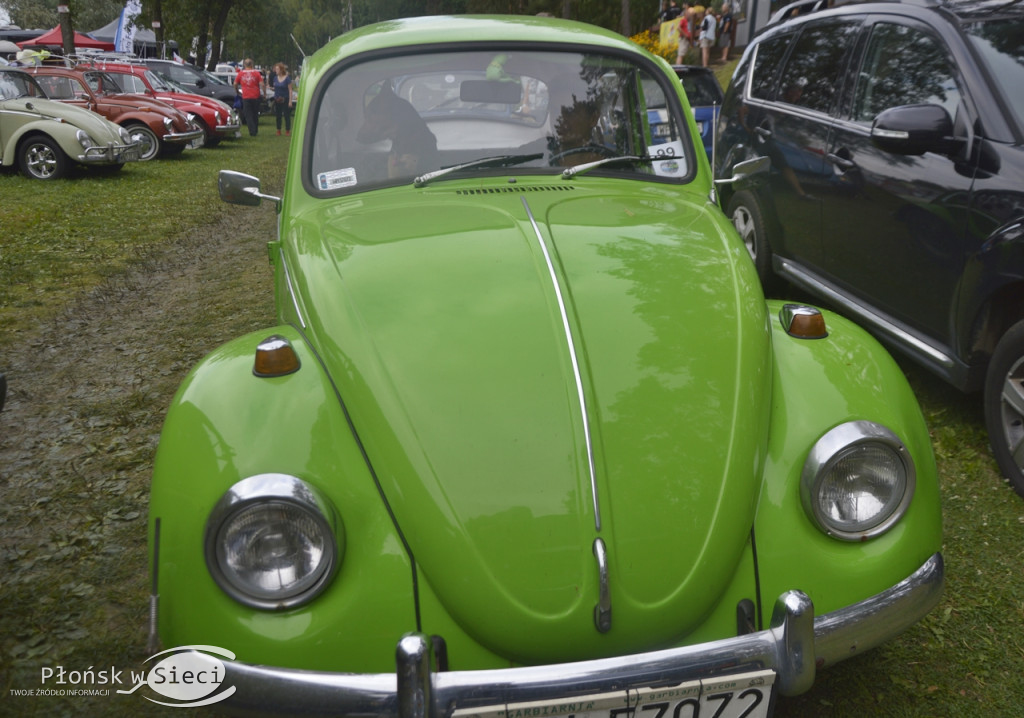 Motoryzacyjna impreza na plaży w Zawadach