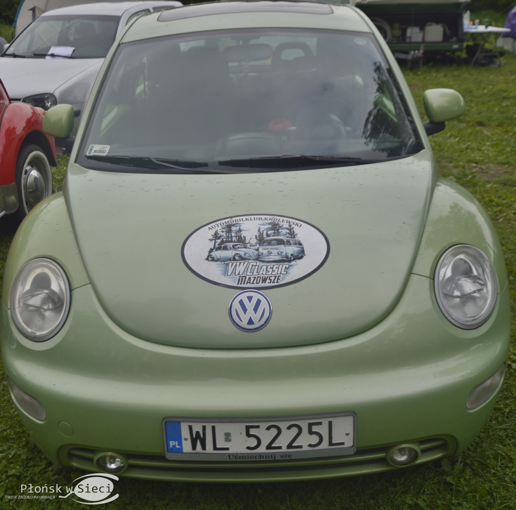 Motoryzacyjna impreza na plaży w Zawadach