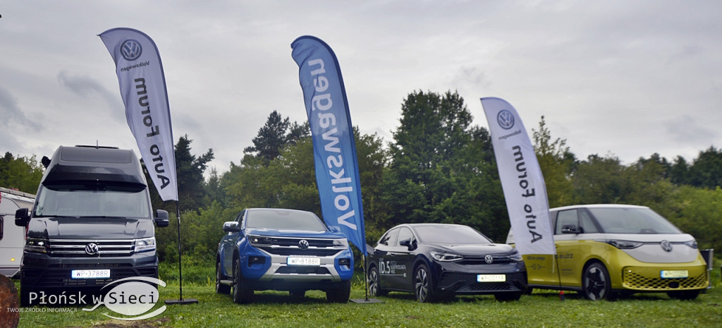 Motoryzacyjna impreza na plaży w Zawadach