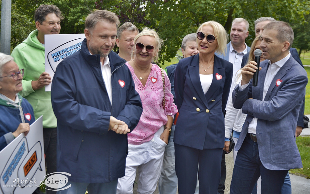 Posłowie Nitras i Kierwiński w Płońsku