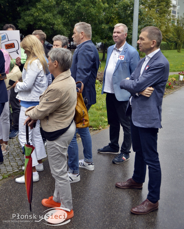 Posłowie Nitras i Kierwiński w Płońsku