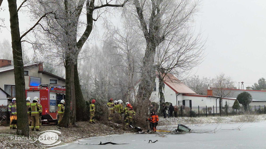 11 stycznia. Służby ratunkowe w Kroczewie