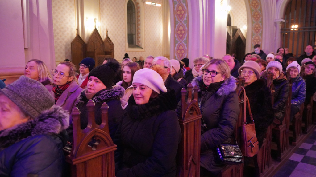 Halina Frąckowiak przed mieszkańcami Raciąża