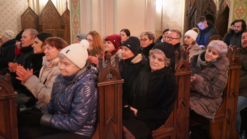 Halina Frąckowiak przed mieszkańcami Raciąża