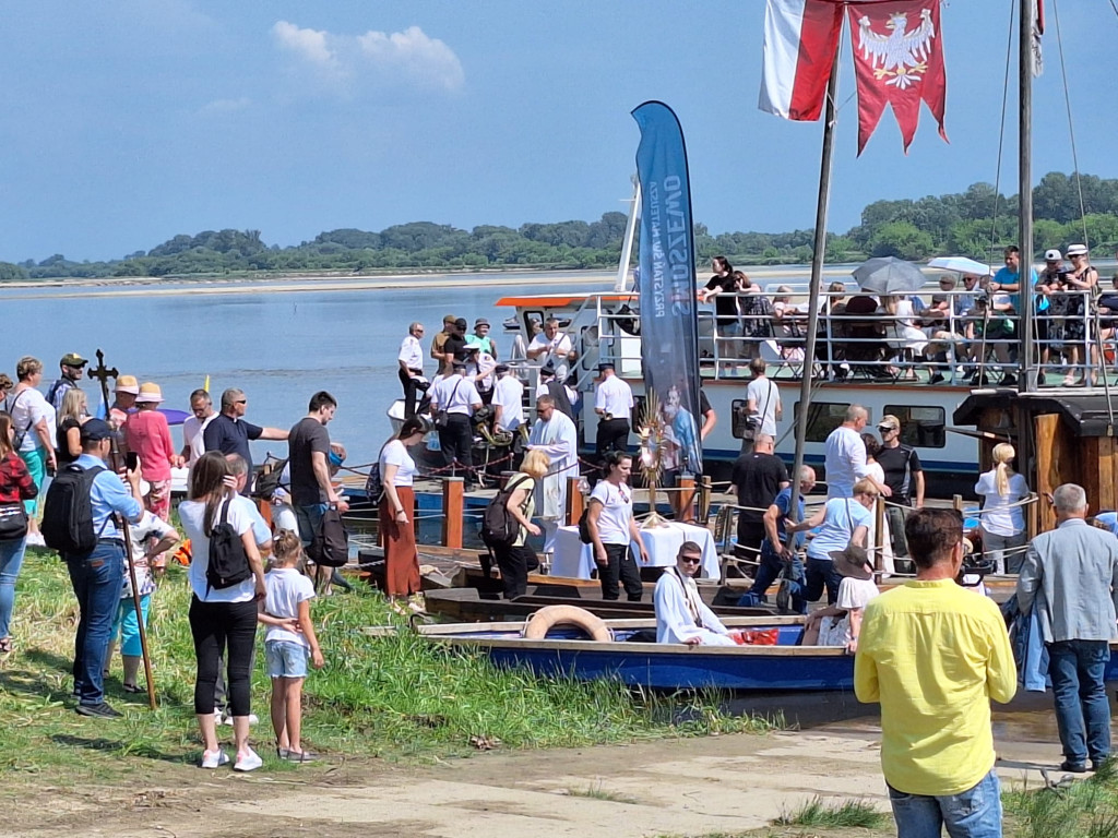 Wiślana Procesja Eucharystyczna 2024