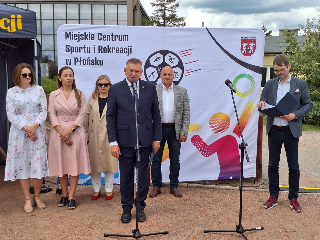 Podpisano umowę na budowę stadionu!