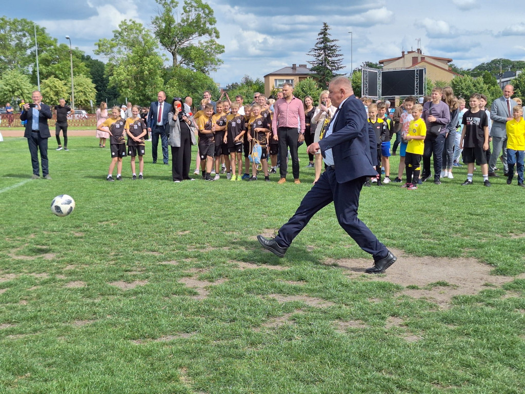 Podpisano umowę na budowę stadionu!