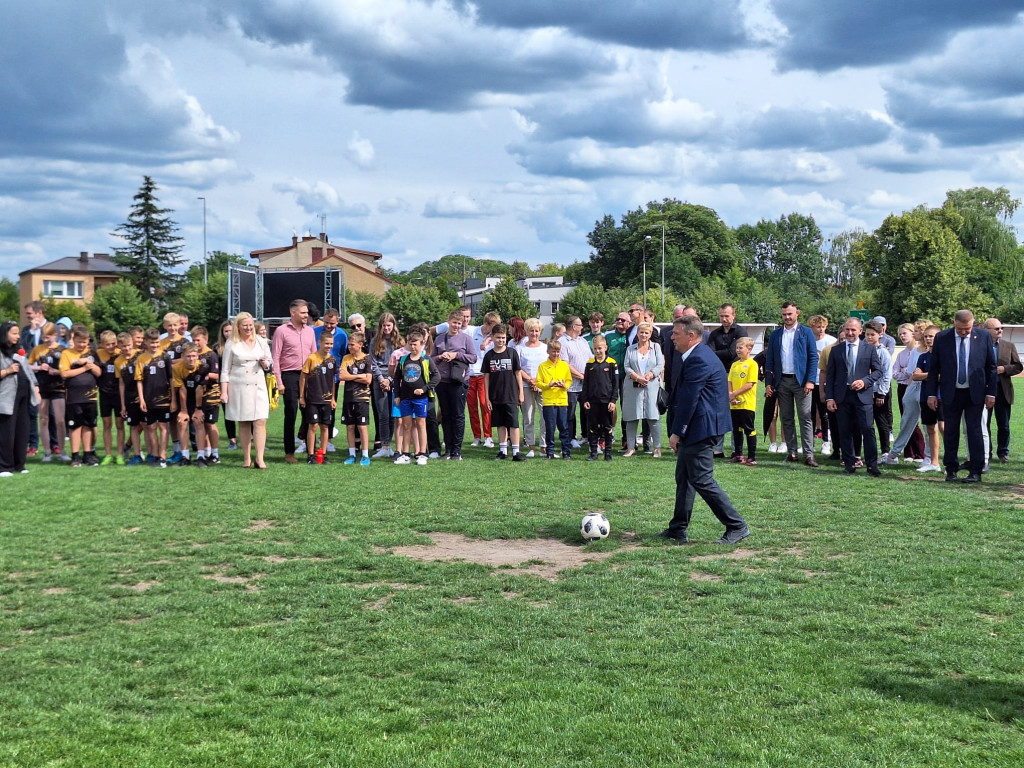 Podpisano umowę na budowę stadionu!