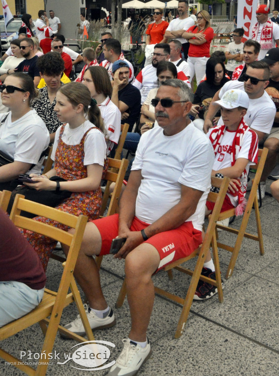 Obejrzeli mecz Polaków w płońskiej strefie kibica