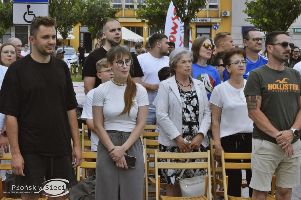 Obejrzeli mecz Polaków w płońskiej strefie kibica