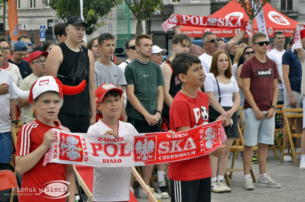 Obejrzeli mecz Polaków w płońskiej strefie kibica