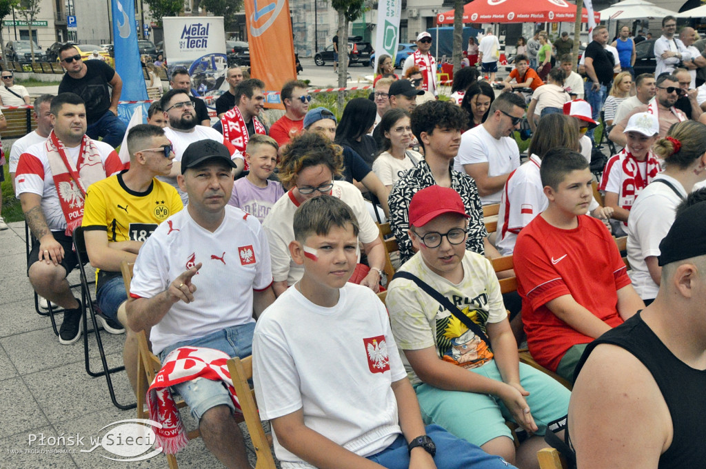 Obejrzeli mecz Polaków w płońskiej strefie kibica