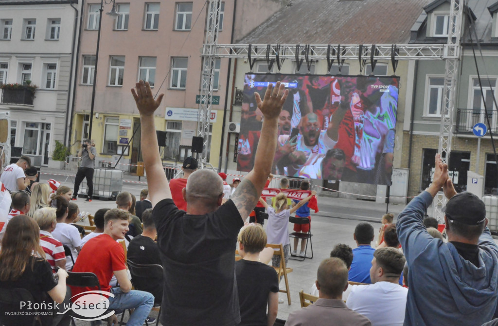 Obejrzeli mecz Polaków w płońskiej strefie kibica