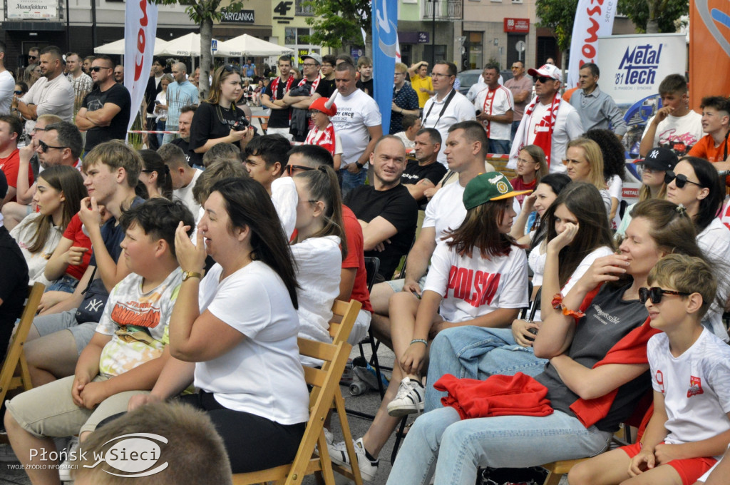 Obejrzeli mecz Polaków w płońskiej strefie kibica