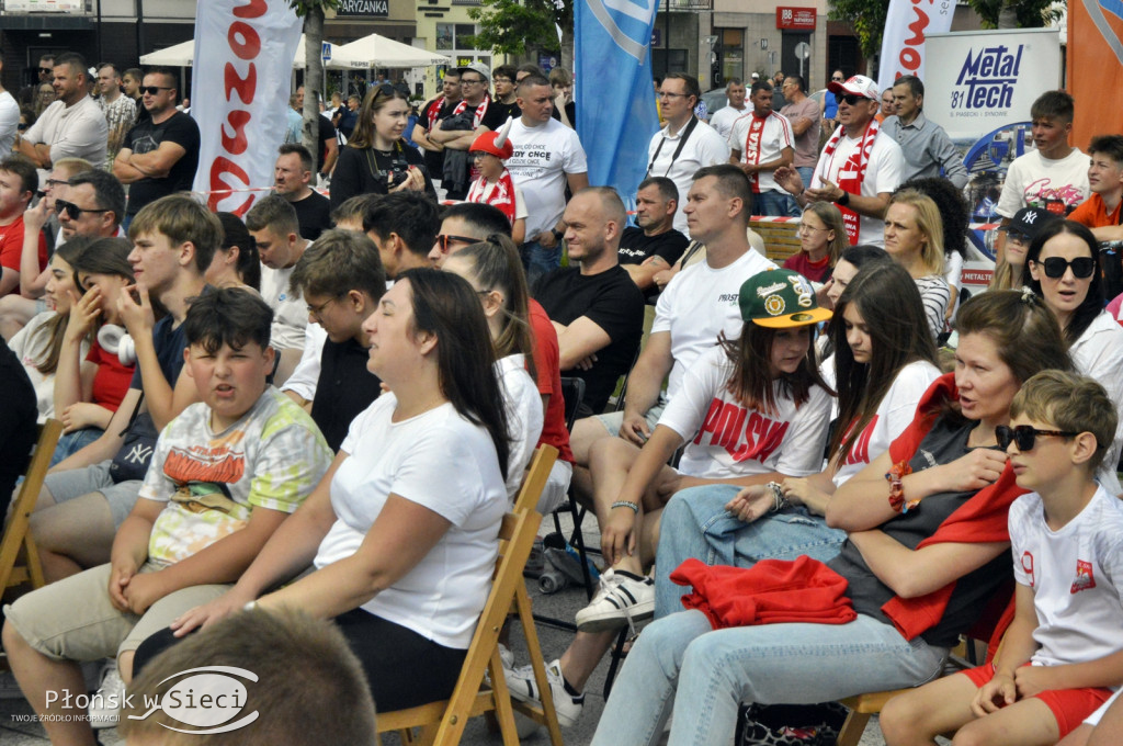 Obejrzeli mecz Polaków w płońskiej strefie kibica