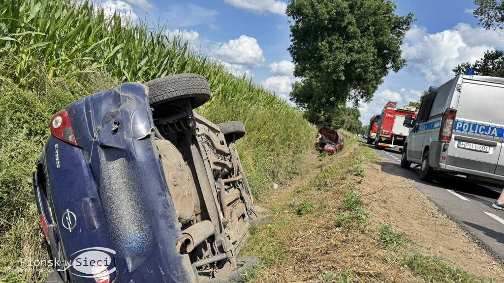 Kolizja dwóch aut na DK50