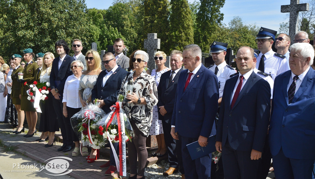 Cześć i chwała bohaterom!