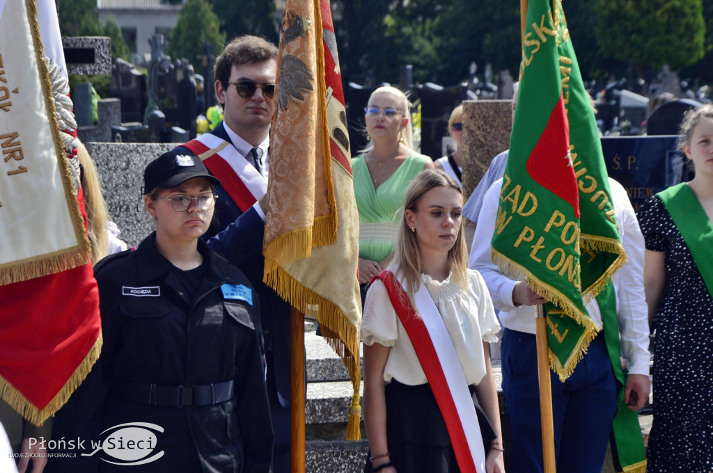 Cześć i chwała bohaterom!