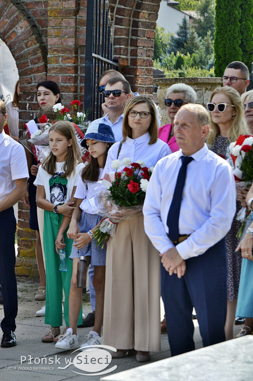 Cześć i chwała bohaterom!